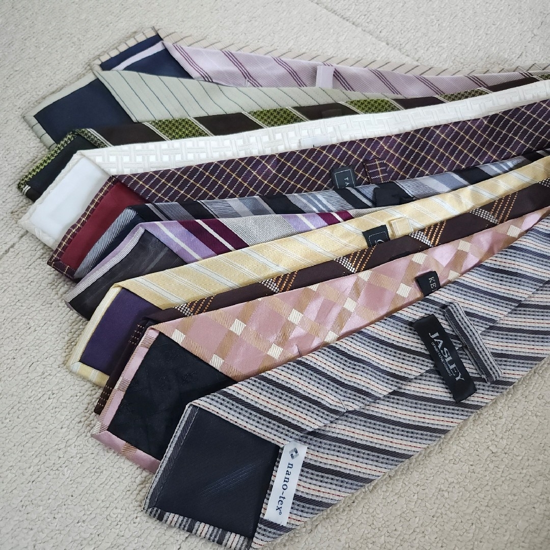 DAKS(ダックス)のブランドネクタイ２４本セット まとめうり 6 メンズのファッション小物(ネクタイ)の商品写真