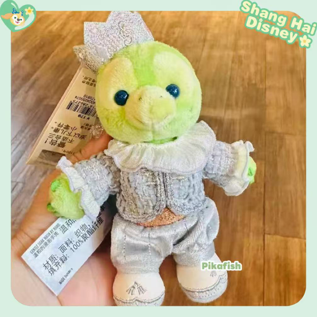 Disney(ディズニー)の【最新☆正規品】オルメル　バースデー　ぬいぐるみキーチェーン　上海ディズニー エンタメ/ホビーのおもちゃ/ぬいぐるみ(キャラクターグッズ)の商品写真