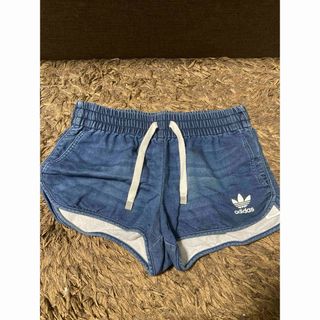アディダス(adidas)のadidas デニム風　スウェットショートパンツ(ショートパンツ)