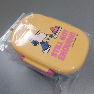 ピーナッツ(PEANUTS)のスヌーピー　お弁当箱　ランチボックス　新品(弁当用品)
