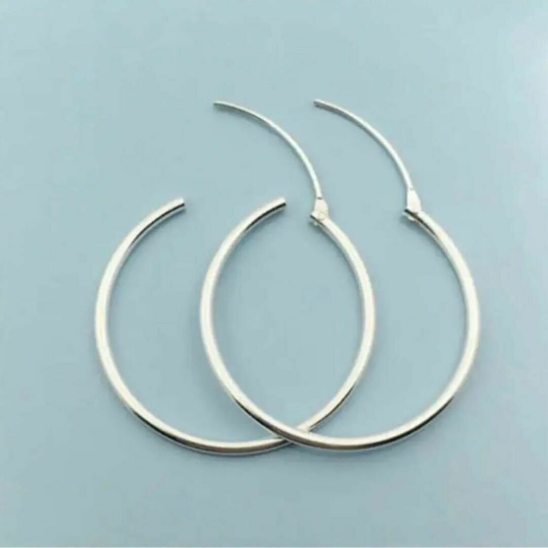 トレンド☆おしゃれ☆ビッグフープ 5cm リングピアス スターリングシルバー レディースのアクセサリー(イヤリング)の商品写真