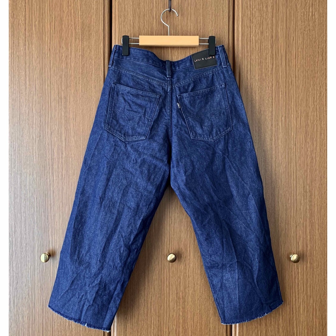 Levi's(リーバイス)のLevi's LINE 8 VINTAGE ワイドデニムパンツ クロップドパンツ レディースのパンツ(デニム/ジーンズ)の商品写真
