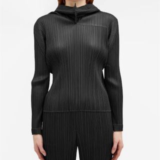 プリーツプリーズイッセイミヤケ(PLEATS PLEASE ISSEY MIYAKE)のpleats please フード付き長袖トップス(パーカー)