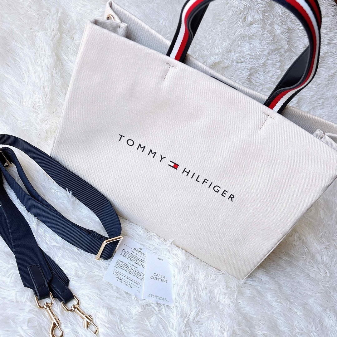 TOMMY HILFIGER(トミーヒルフィガー)の【美品♡】トミーヒルフィガー キャンバストートバッグ 2ウェイバッグ アイボリー レディースのバッグ(トートバッグ)の商品写真