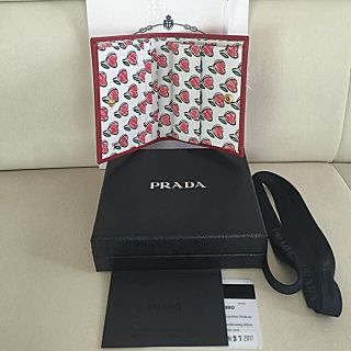 プラダ(PRADA)のプラダ新品2017春夏完売品♡サファイアノ赤×ラブ財布(財布)