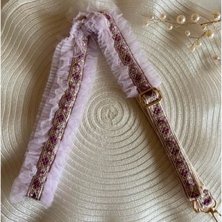 インド刺繍リボンショルダーベルト＊フリル付きスマホショルダーストラップ