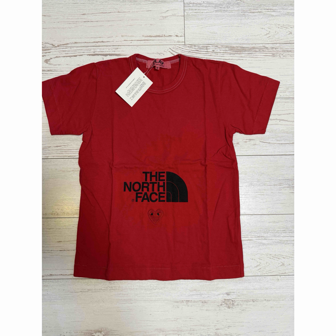 COMME des GARCONS(コムデギャルソン)のコムデギャルソンプレイコラボノースフェイスsize Mタグ付き レディースのトップス(Tシャツ(半袖/袖なし))の商品写真