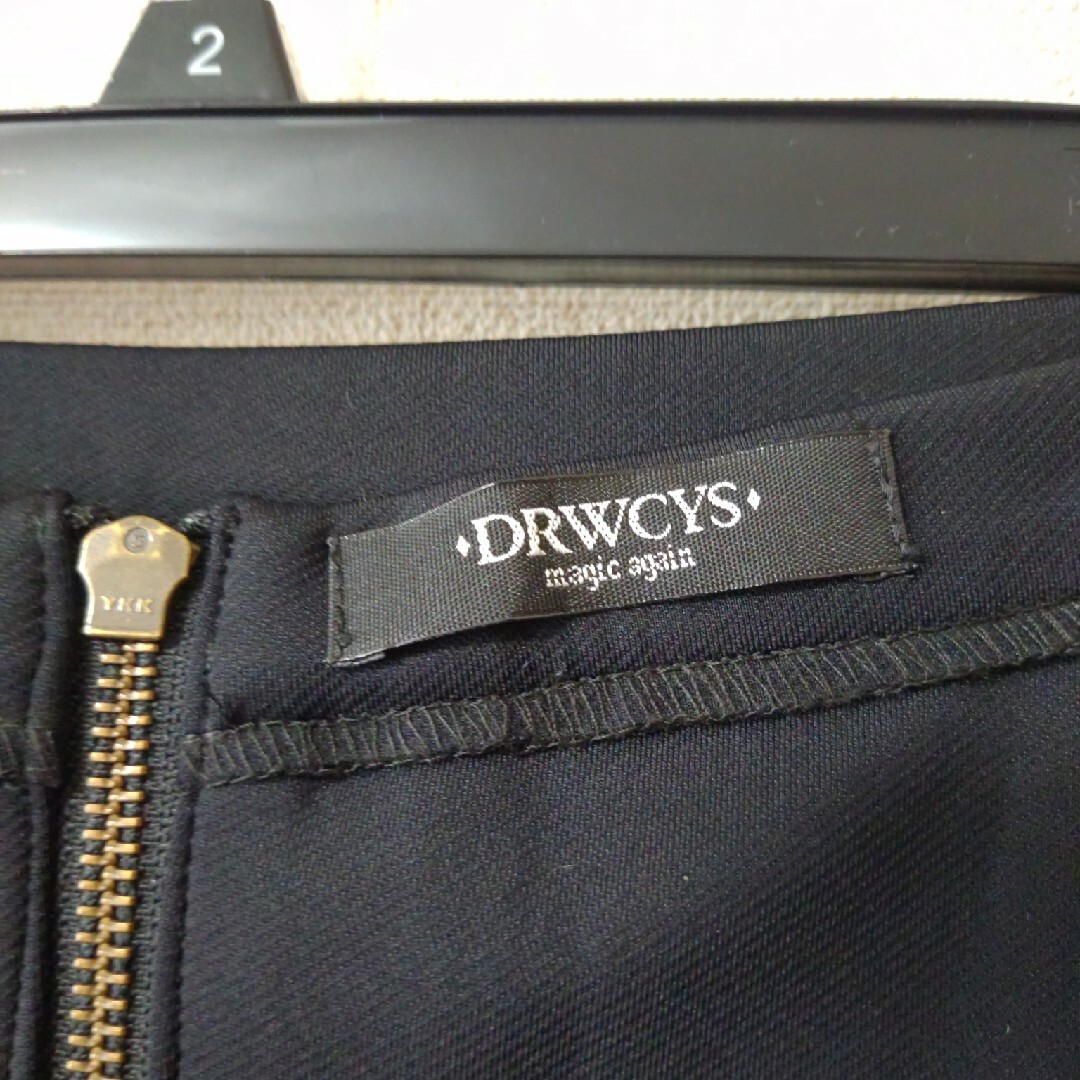 DRWCYS(ドロシーズ)の新品同様・未着用　[DRWCYS] ドロシーズ　ミニスカート　黒　サイズ1（M） レディースのスカート(ミニスカート)の商品写真