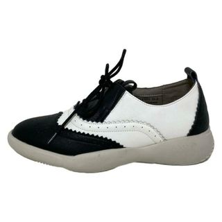 フィットフィット(fitfit)のfitfit(フィットフィット) シューズ 21.5 レディース - 白×黒 ウィングチップ/インソール取外し可 レザー(その他)