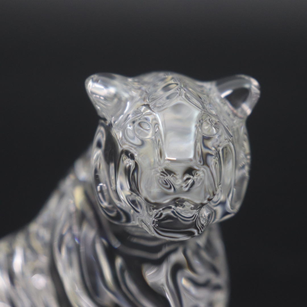 Baccarat(バカラ)のIT1PKI6J2OMS 美品 Baccarat バカラ クリスタル 虎 トラ クリア 干支 置物 インテリア 飾り タイガー 縁起物 高級 箱付き インテリア/住まい/日用品のインテリア小物(置物)の商品写真