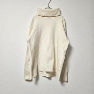 ユニクロ(UNIQLO)の【UNIQLO】ユニクロ スフレヤーンタートルネックセーター オフホワイト(M)(ニット/セーター)