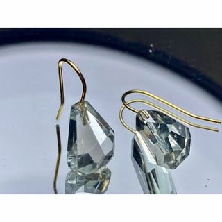 P22 一点物 希少石 緑水晶 グリーン アメシスト ピアス 金属アレルギー対応(ピアス)