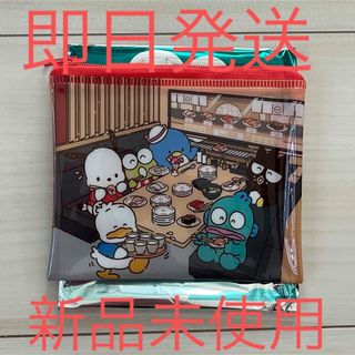 サンリオ(サンリオ)のスシロー×はぴだんぶい　ファスナーポーチ　集合　サンリオ　ハンギョドン　新品(キャラクターグッズ)