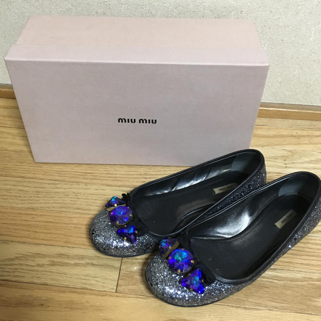 miumiu(ミュウミュウ)のmiumiu バレーシューズ レディースの靴/シューズ(バレエシューズ)の商品写真