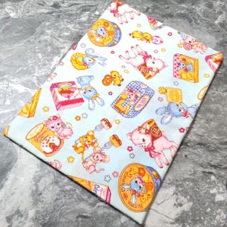 アニマル お菓子 動物 柄 ハギレ 水色 布(生地/糸)