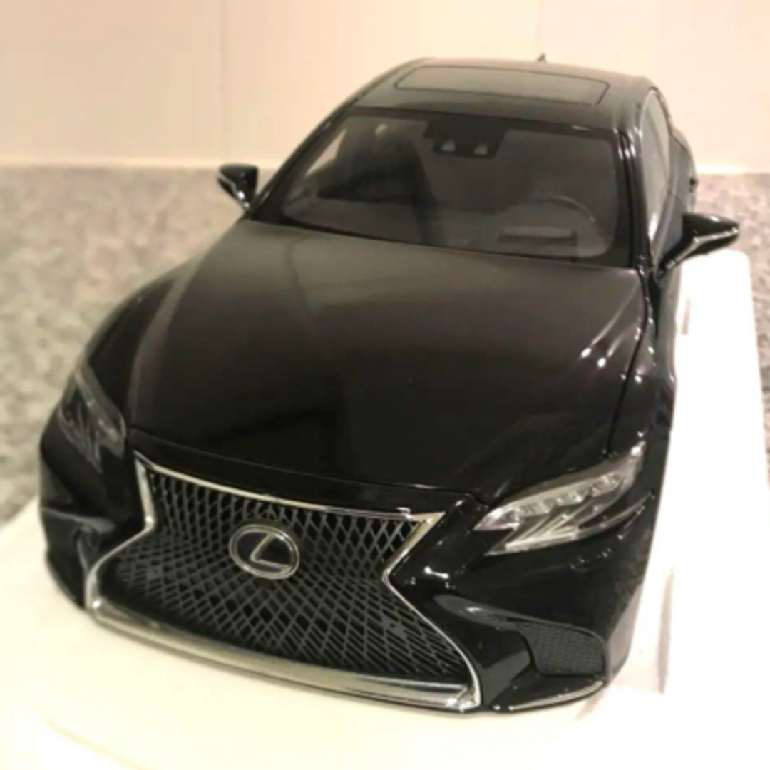 AUTOart(オートアート)の【希少大人気 】LEXUS レクサス1/18 LS500h ミニカー　BLACK エンタメ/ホビーのおもちゃ/ぬいぐるみ(ミニカー)の商品写真