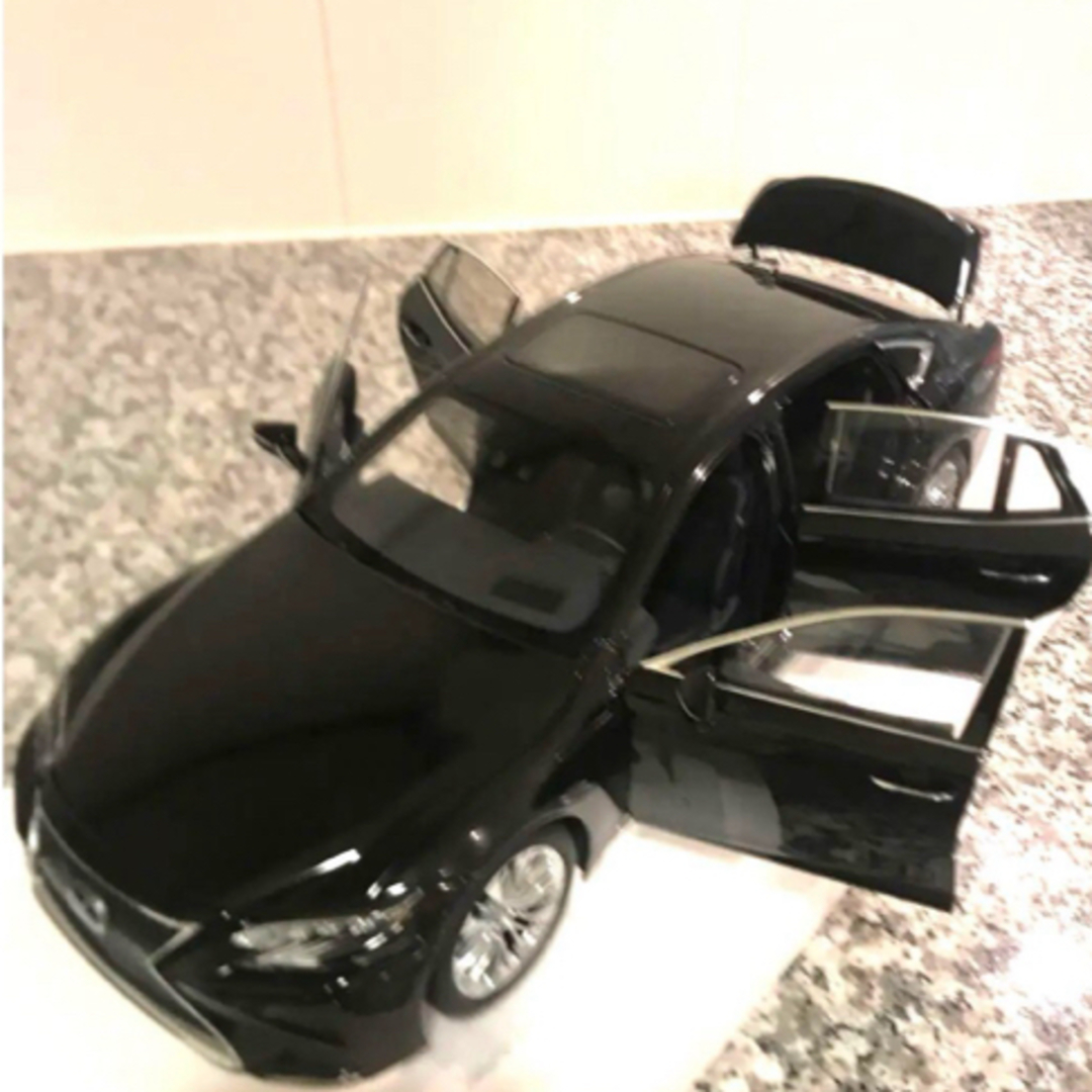 AUTOart(オートアート)の【希少大人気 】LEXUS レクサス1/18 LS500h ミニカー　BLACK エンタメ/ホビーのおもちゃ/ぬいぐるみ(ミニカー)の商品写真