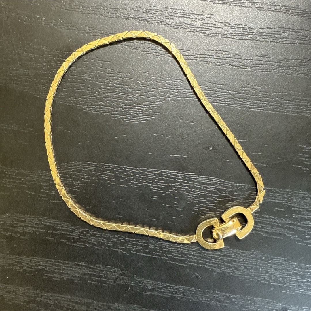 Christian Dior(クリスチャンディオール)のChristian Dior CDロゴブレスレット　ゴールドカラー　美品 レディースのアクセサリー(ブレスレット/バングル)の商品写真