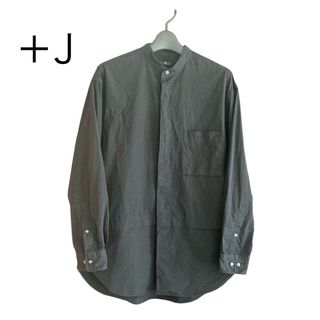ユニクロ(UNIQLO)のUNIQLO＋J スーピマコットンオーバーサイズスタンドカラーシャツ　ブラック黒(シャツ)