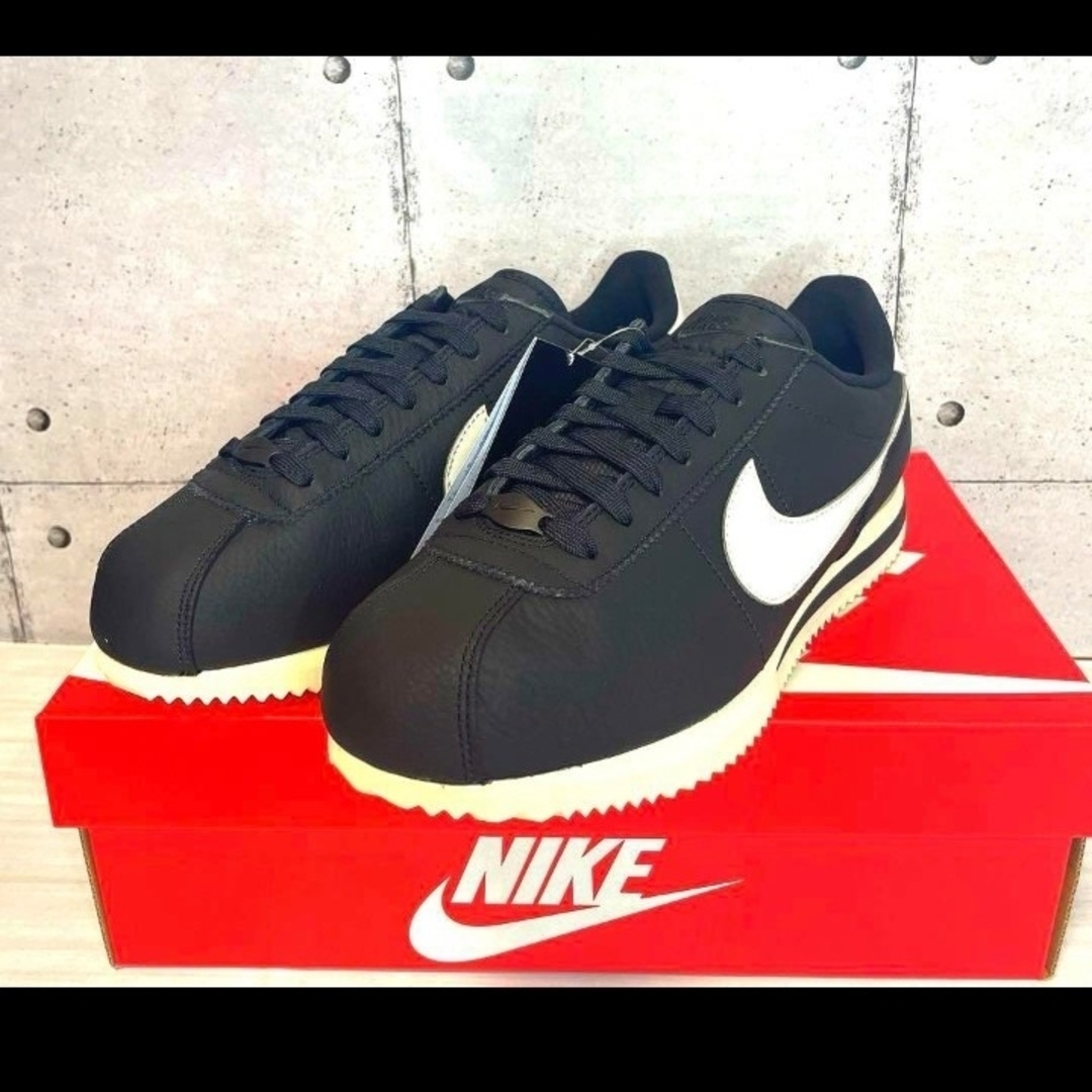 NIKE(ナイキ)のNIKE W CORTEZ ナイキ　コルテッツ　レザー　ブラック　28.5cm メンズの靴/シューズ(スニーカー)の商品写真
