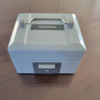 シャチハタ　スチール印箱　グレー　鍵つき