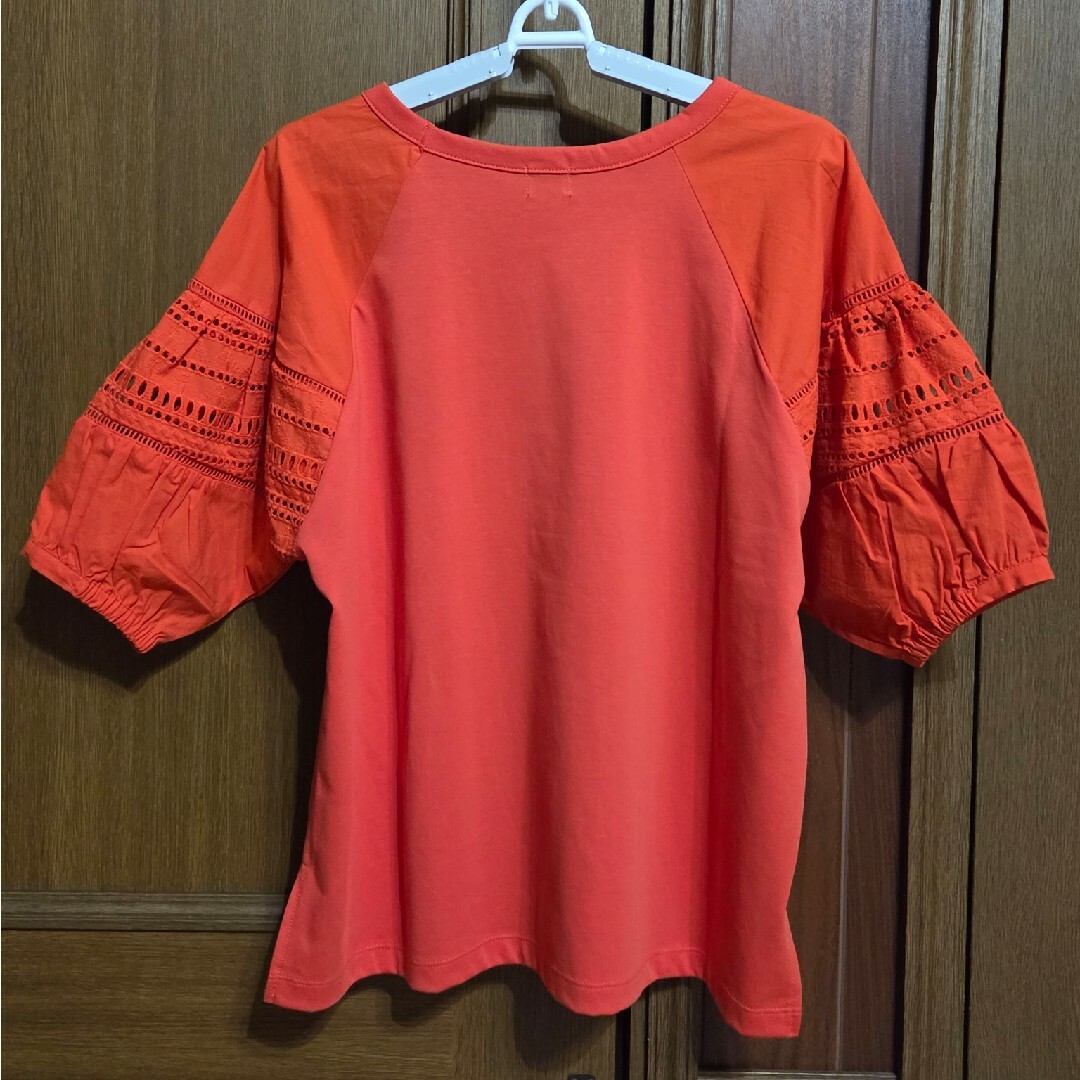 UNITED ARROWS(ユナイテッドアローズ)のオレンジ レース付き半袖Tシャツ レディースのトップス(Tシャツ(半袖/袖なし))の商品写真