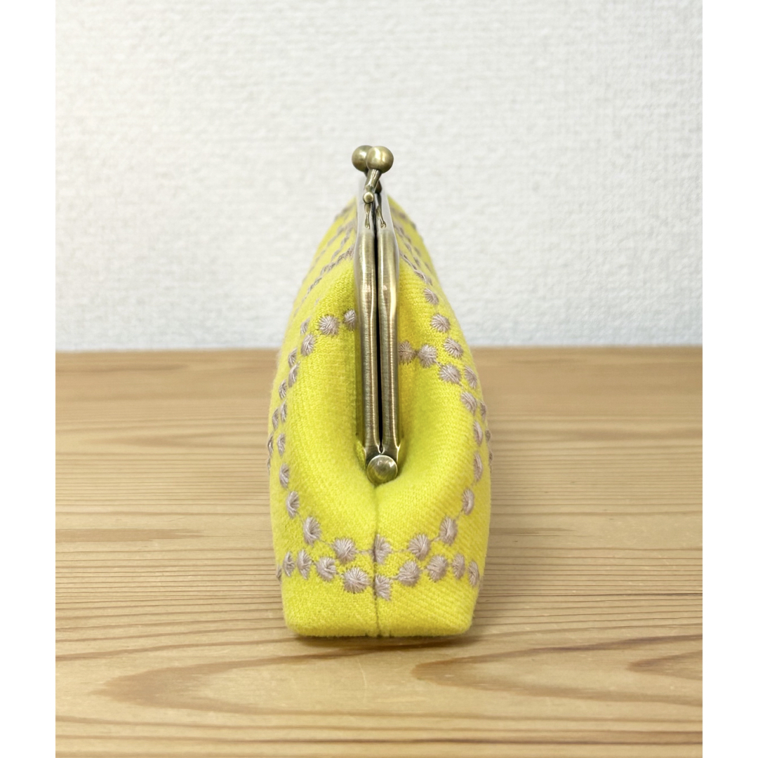 mina perhonen(ミナペルホネン)のハンドメイド ペンケース がま口 タンバリン DOP イエロー ミナペルホネン ハンドメイドのファッション小物(ポーチ)の商品写真