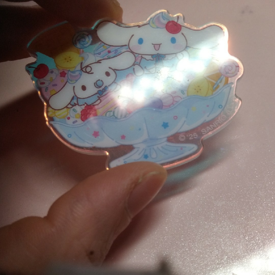 シナモンバッジ1つ エンタメ/ホビーのおもちゃ/ぬいぐるみ(キャラクターグッズ)の商品写真