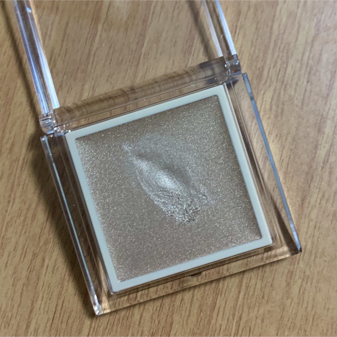 VISEE(ヴィセ)のVisee ヴィセ ザ コントゥアカラー クリーム BE302 メルティコッパー コスメ/美容のベースメイク/化粧品(フェイスカラー)の商品写真