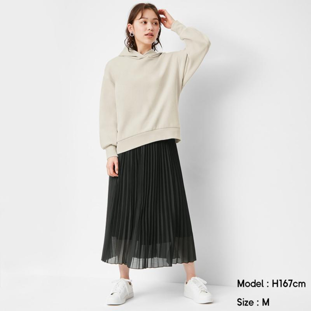 GU(ジーユー)の【即日！匿名配送】 GU ジーユー オーガンジープリーツスカート Lサイズ 黒 レディースのスカート(ロングスカート)の商品写真