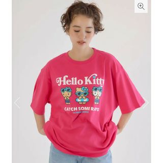 ロデオクラウンズ(RODEO CROWNS)のサンリオコラボ バカンスキティちゃんＴシャツ ピンク 日焼けキティsanrio(Tシャツ(半袖/袖なし))