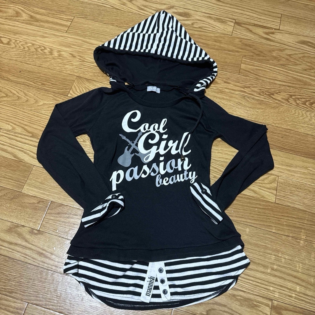 子供服 女の子 Tシャツ 長袖 フード付き 黒 ブラック L 160サイズ 中古 キッズ/ベビー/マタニティのキッズ服女の子用(90cm~)(Tシャツ/カットソー)の商品写真