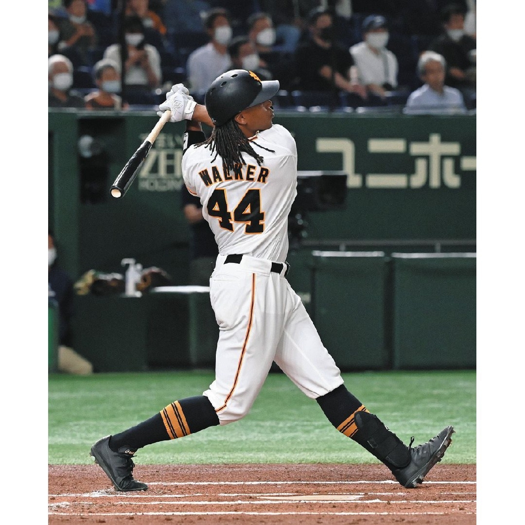 MIZUNO(ミズノ)の【レア】読売　巨人　ジャイアンツ　ウォーカー　ホーム　ユニフォーム　ミズノ　S スポーツ/アウトドアの野球(応援グッズ)の商品写真