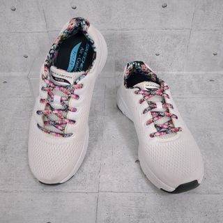 スケッチャーズ(SKECHERS)の美品　スケッチャーズ アーチフィット ファーストブロッサム ホワイト　24.5(スニーカー)