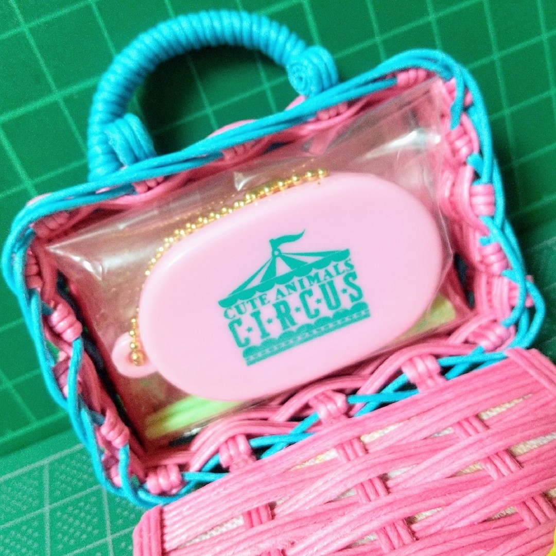 おこさまべんとうマスコットvol13　ランチBOX　ミニチュア　ハンドメイド　A ハンドメイドのおもちゃ(ミニチュア)の商品写真