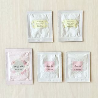 ジルスチュアート(JILLSTUART)のJILLSTUART：ボディソープ・ボディ美容液(サンプル/トライアルキット)