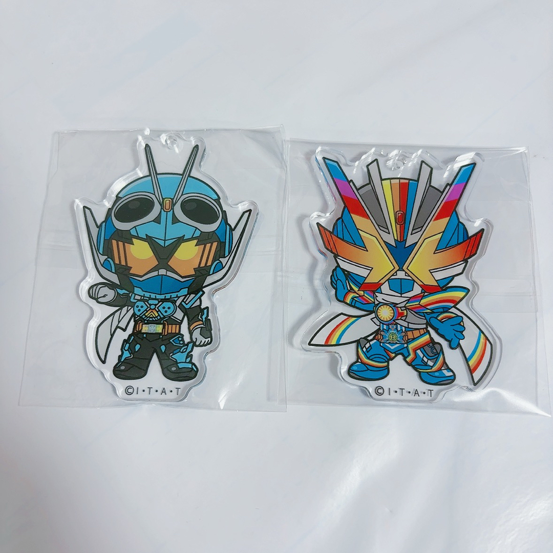 仮面ライダーガッチャード アクリルキーホルダー エンタメ/ホビーのおもちゃ/ぬいぐるみ(キャラクターグッズ)の商品写真