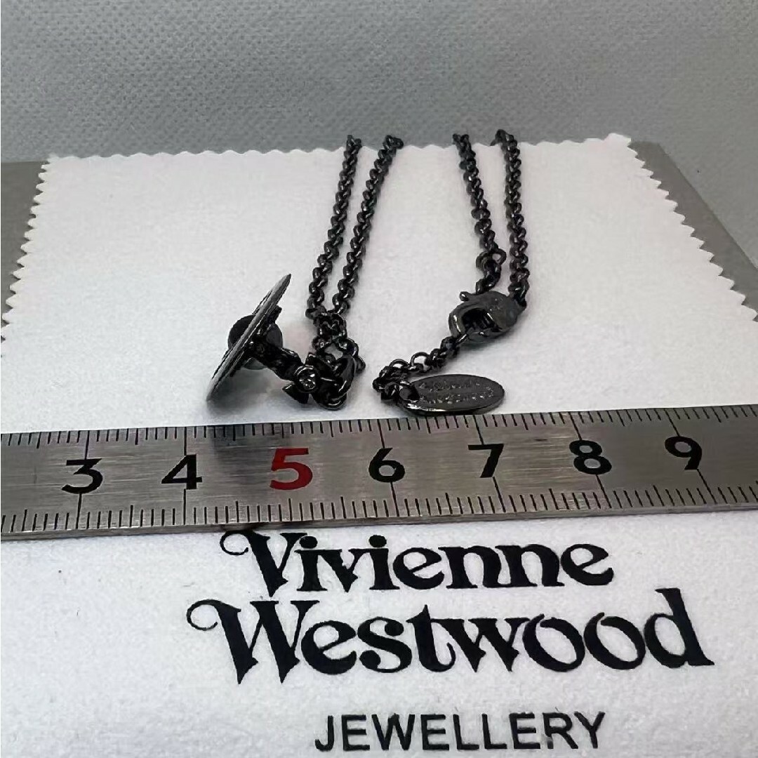 Vivienne Westwood(ヴィヴィアンウエストウッド)のヴィヴィアンウエストウッド　ミニオーブ　ネックレス レディースのアクセサリー(ネックレス)の商品写真