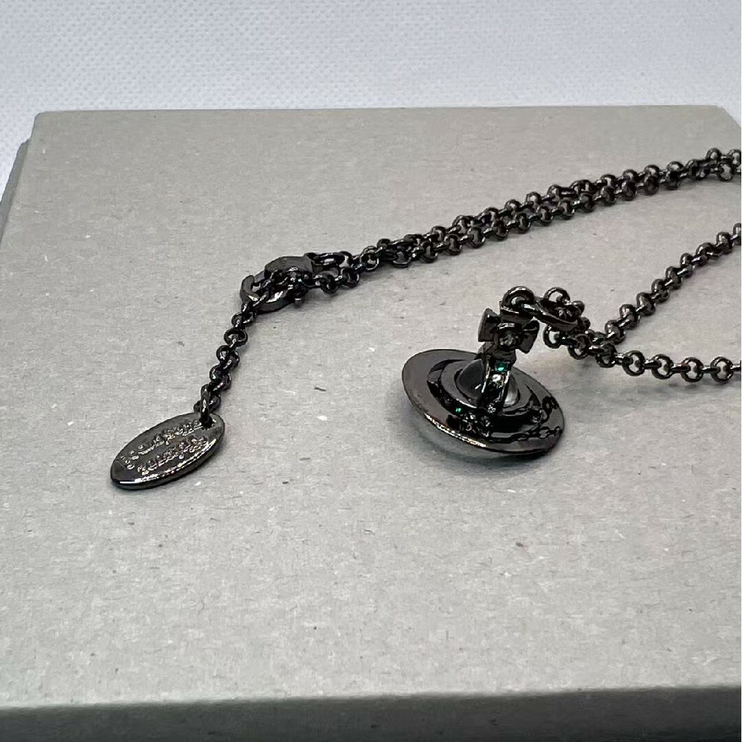 Vivienne Westwood(ヴィヴィアンウエストウッド)のヴィヴィアンウエストウッド　ミニオーブ　ネックレス レディースのアクセサリー(ネックレス)の商品写真