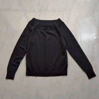 美品　ユニクロ　エクストラファイン メリノ ボートネックセーター　長袖ニット