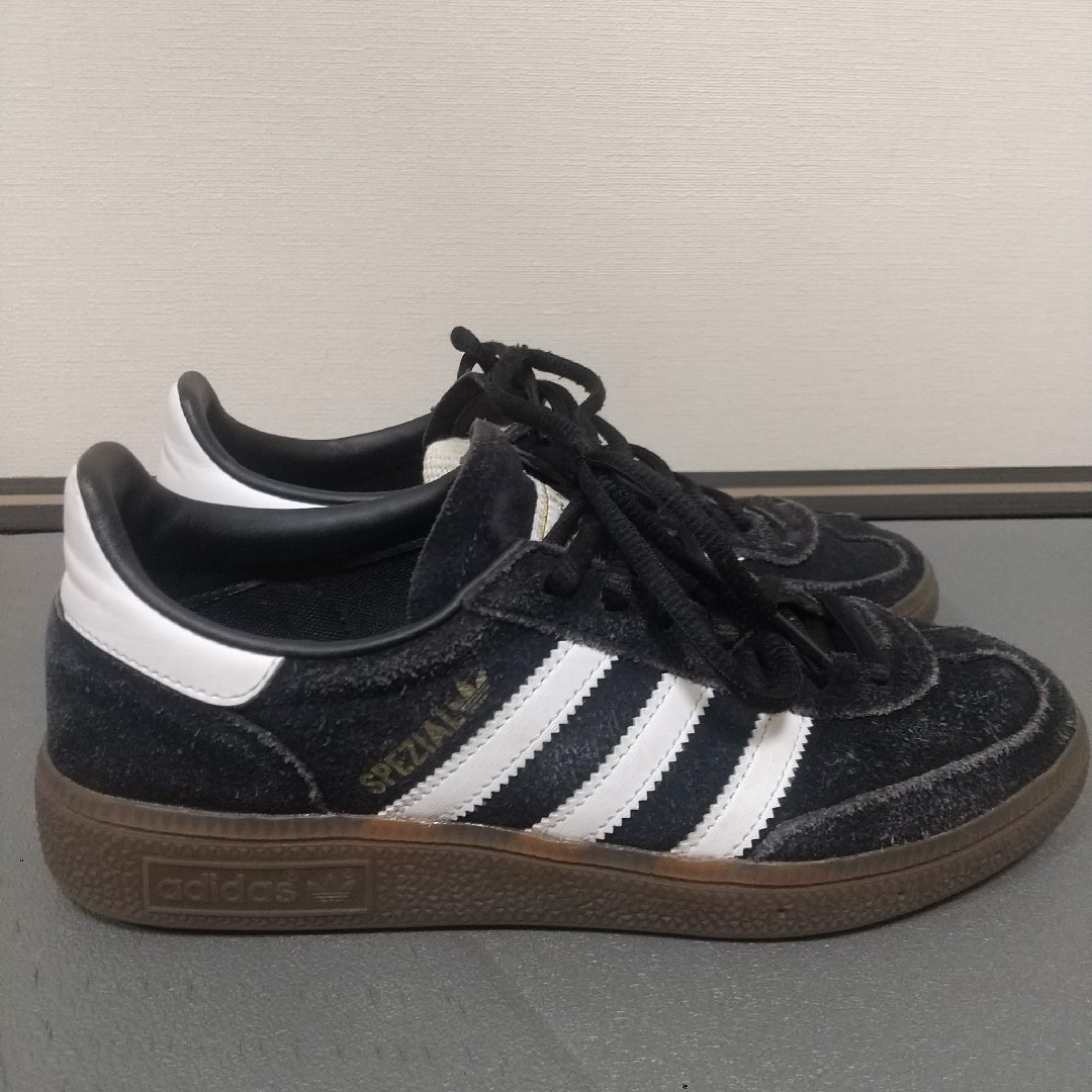 adidas(アディダス)の【人気】adidas HANDBALL SPEZIAL スニーカー 23.5 レディースの靴/シューズ(スニーカー)の商品写真