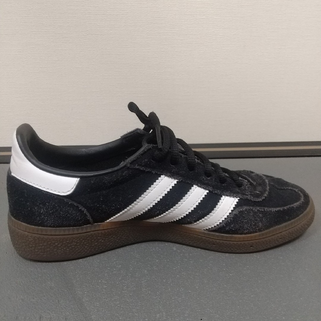 adidas(アディダス)の【人気】adidas HANDBALL SPEZIAL スニーカー 23.5 レディースの靴/シューズ(スニーカー)の商品写真