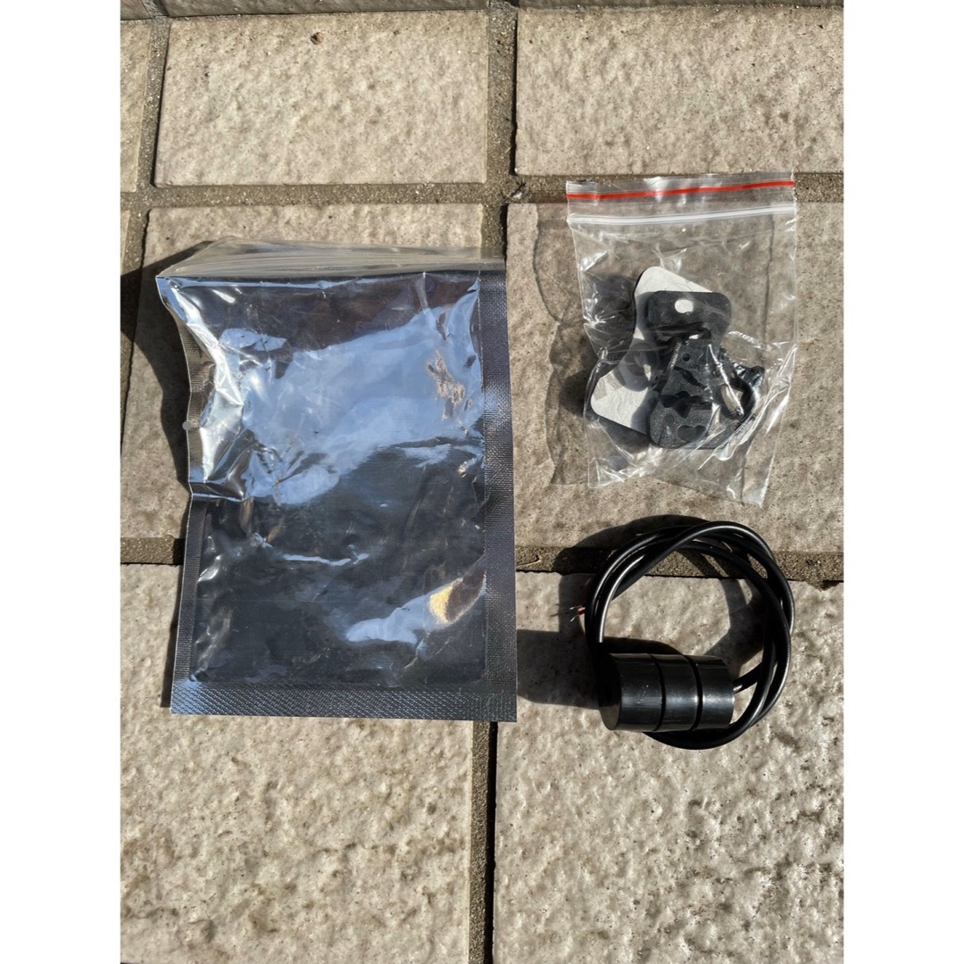 新品 LEDレーザーライト フォグライト 12V車対応 バイク対応 追突防止 自動車/バイクの自動車(汎用パーツ)の商品写真