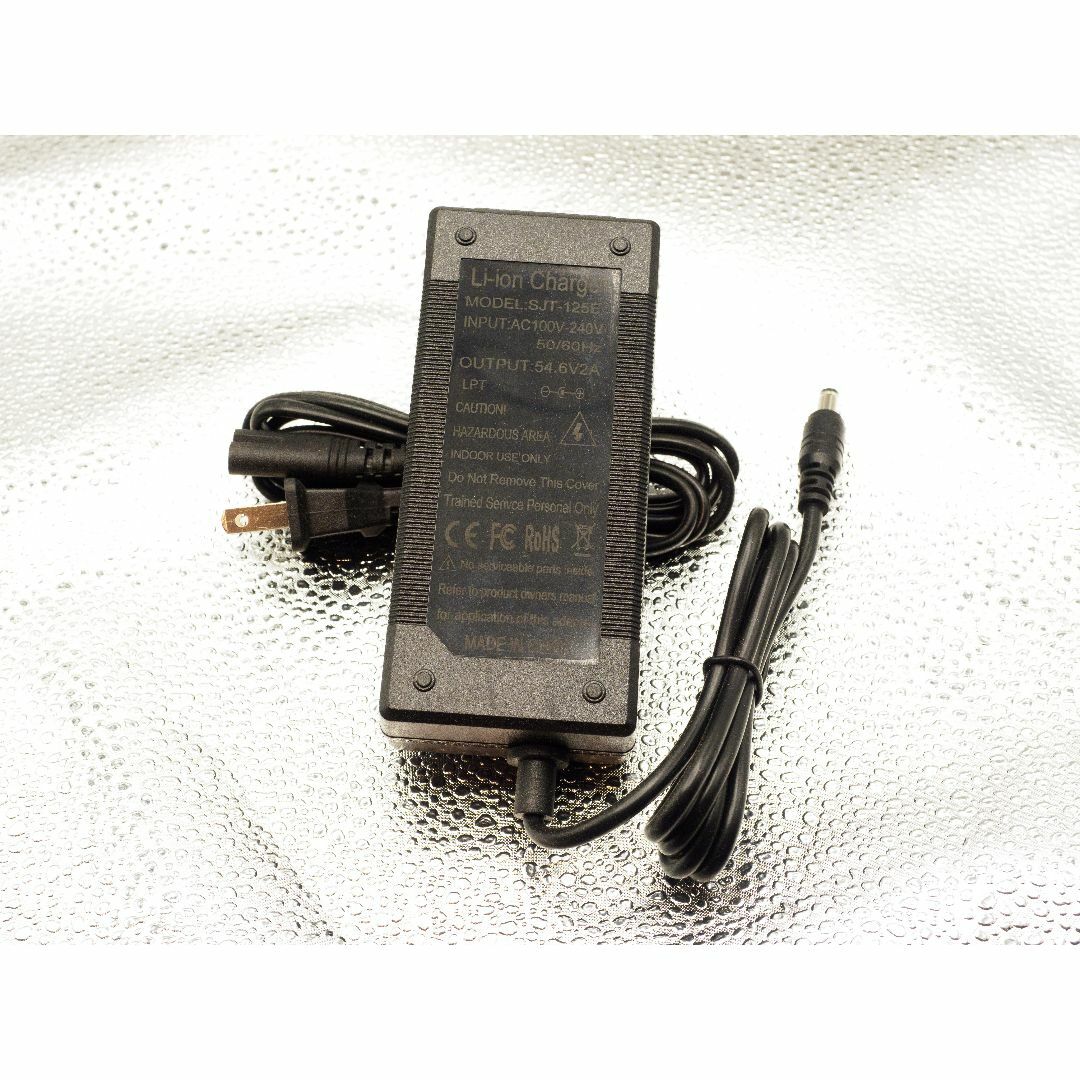 DCコネクタ 42V 36V 2A 電動自転車 ひねちゃ モペット用充電器 その他のその他(その他)の商品写真