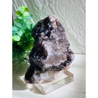 ファントム　モリオン 涅槃水晶 エッチドクォーツ 黒水晶　山入り 原石　置物