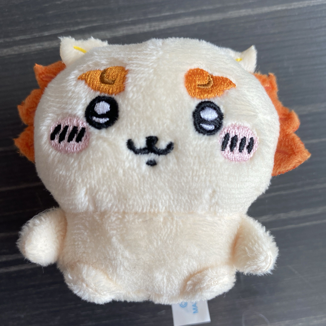 ちいかわ　シーサー　お座りぬいぐるみ　マスコット エンタメ/ホビーのおもちゃ/ぬいぐるみ(キャラクターグッズ)の商品写真