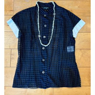 シャネル(CHANEL)のCHANEL シアー チェック ブラウス ネイビー ココマークボタン 36(シャツ/ブラウス(半袖/袖なし))
