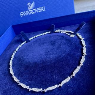 スワロフスキー(SWAROVSKI)の未使用級 SWAROVSKI SPARKLE NECK シルバーパヴェ 箱(ネックレス)
