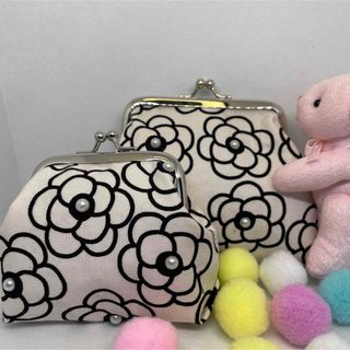ハンドメイド花柄パール装飾付きがま口ポーチ