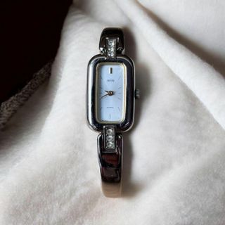 AVON 腕時計(腕時計)